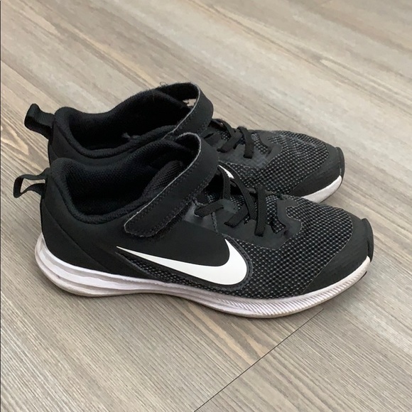 youth boys nike shoes